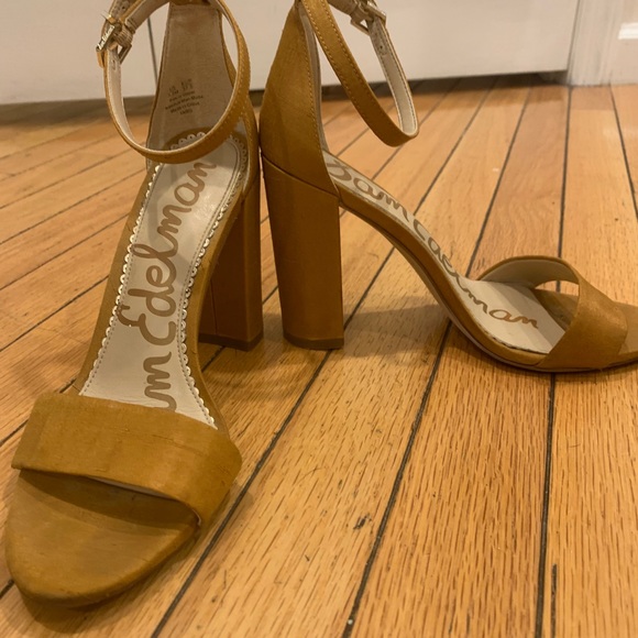 Sam Edelman yellow heels - Picture 3 of 4
